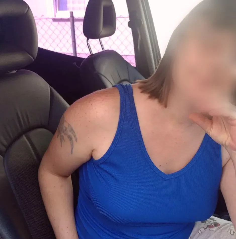 Amina, 39