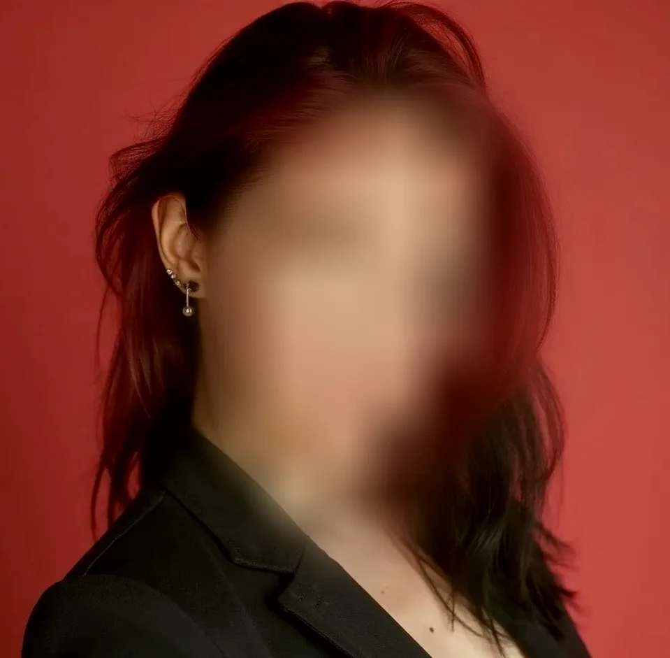 Anna, 35