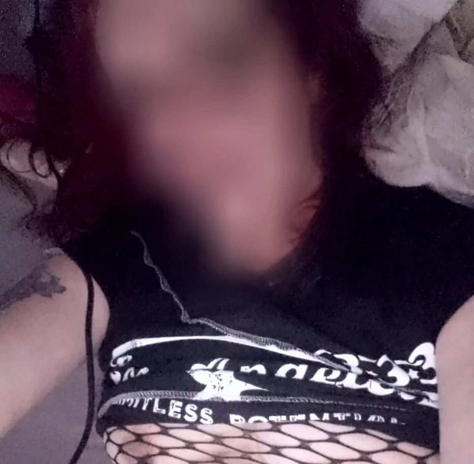 Anouk, 36
