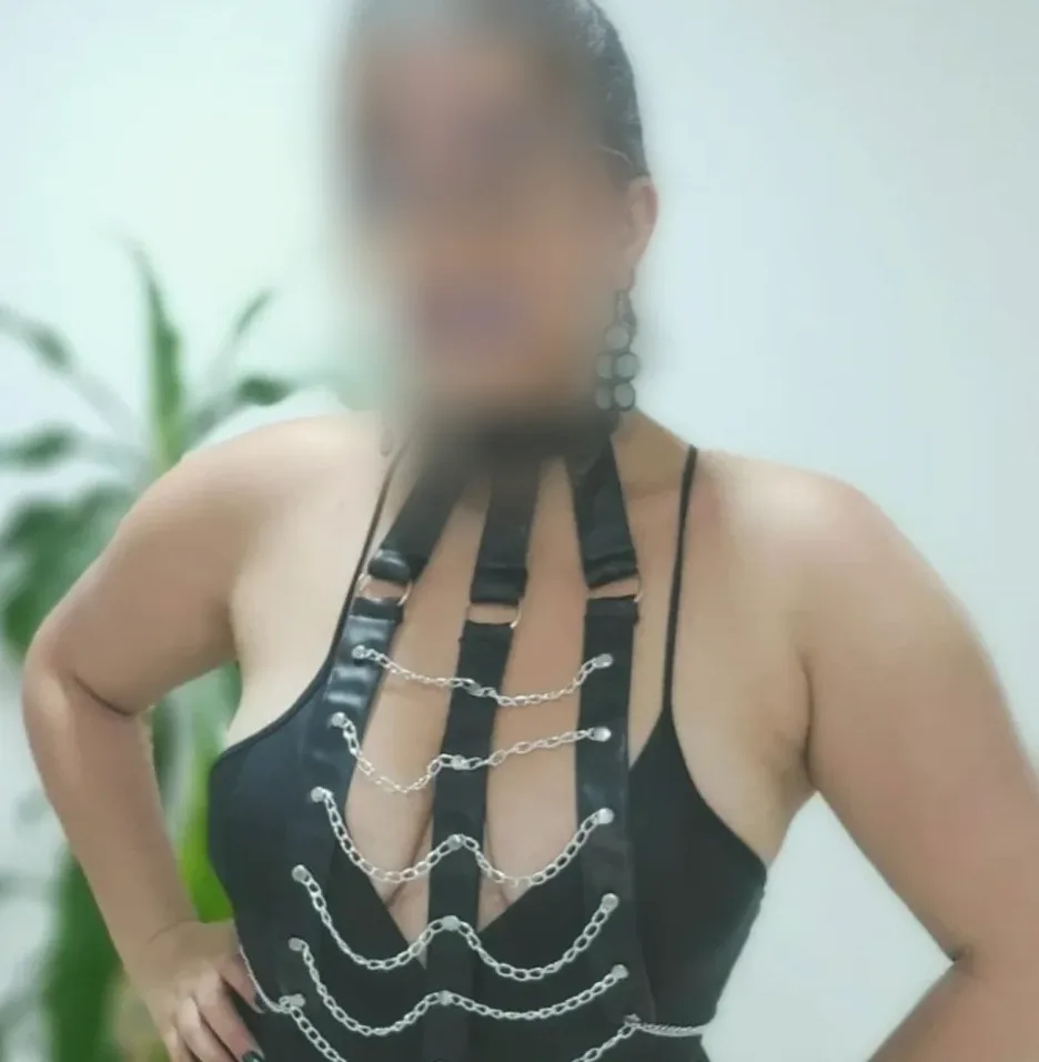 Chantal, 39