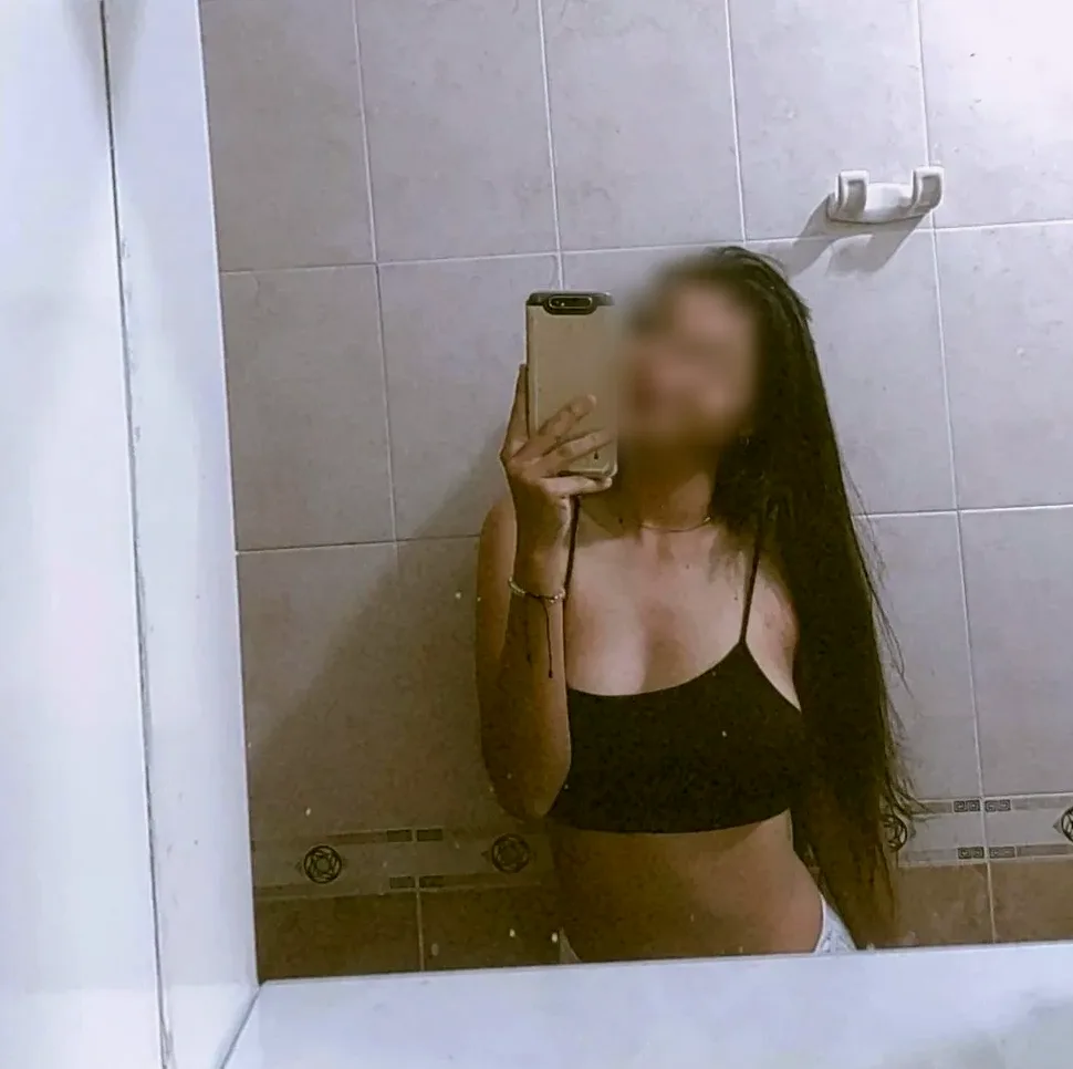 Chantal, 22