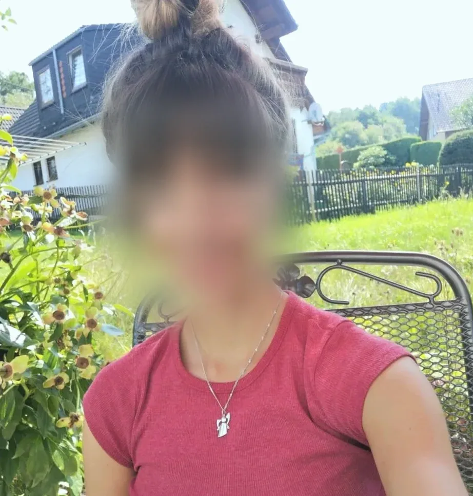 Denise, 24
