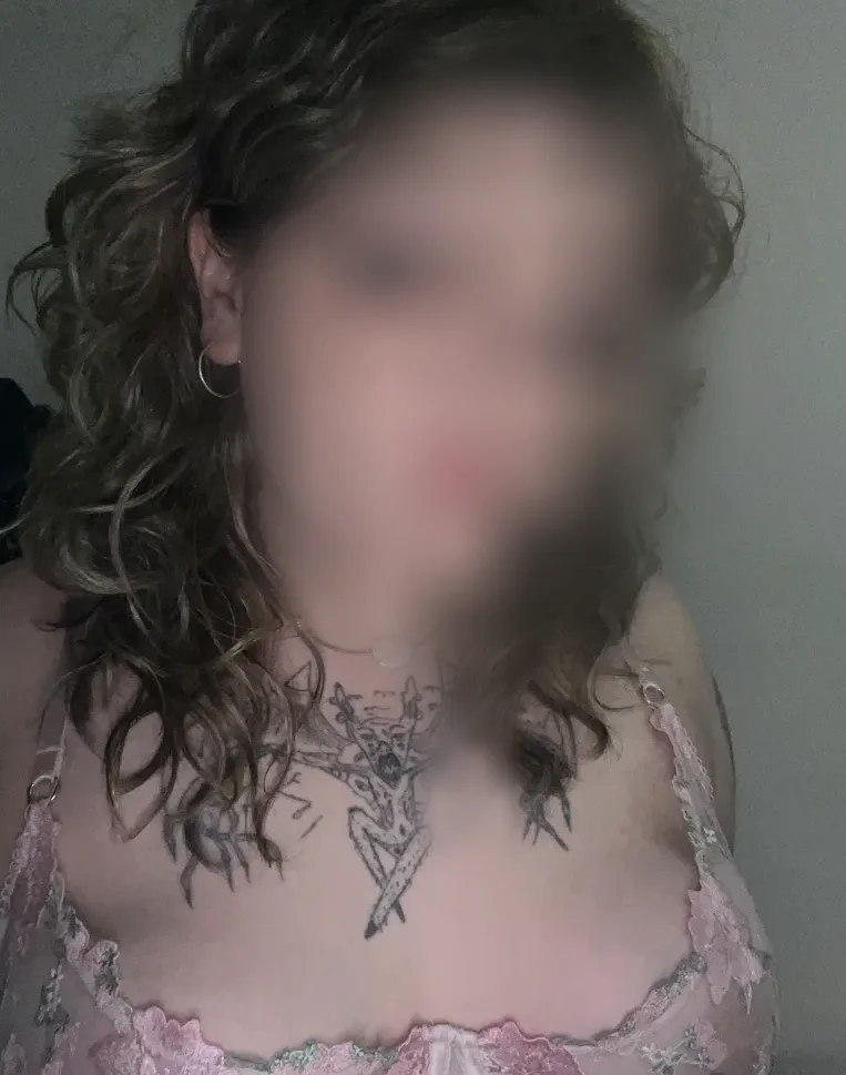 Karin, 20