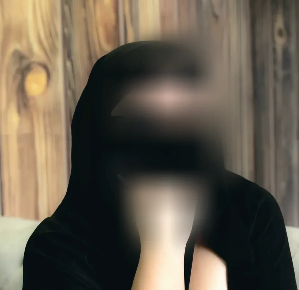 Sophie, 36