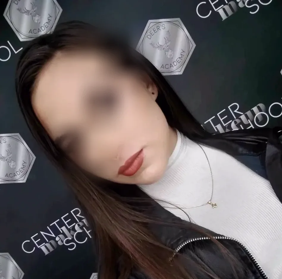 Vera, 25