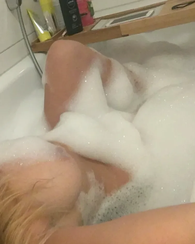 Vera, 20